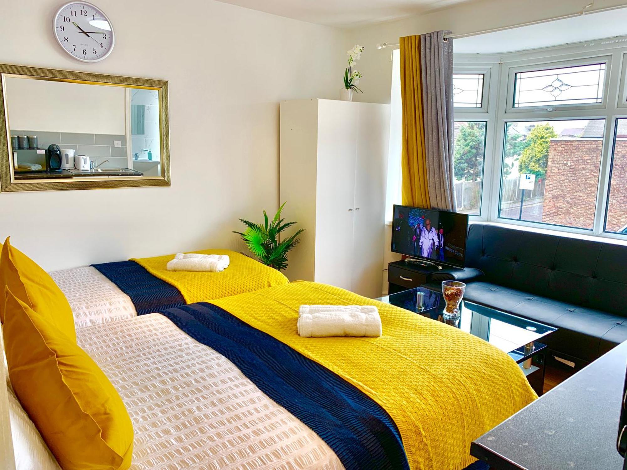 Apartments, Private Bathroom, Kitchenette, Parking, Np6 Appartamento